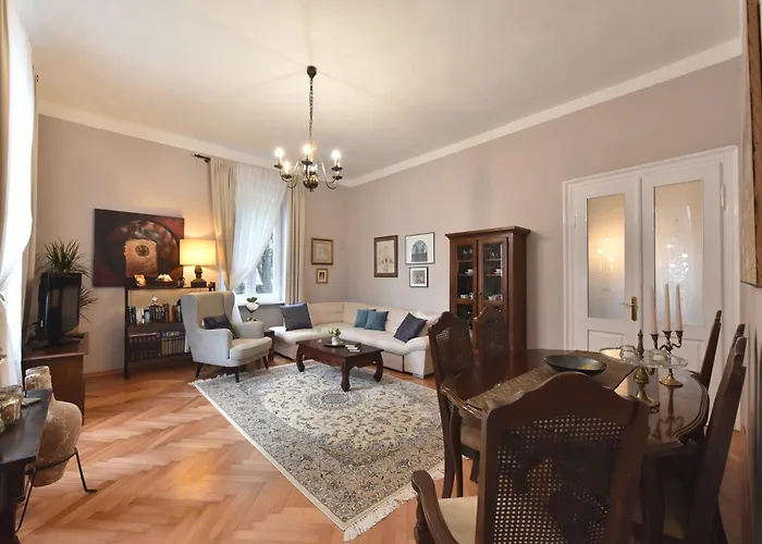 Zadar Center Beach Apartment - Directly On The Sea