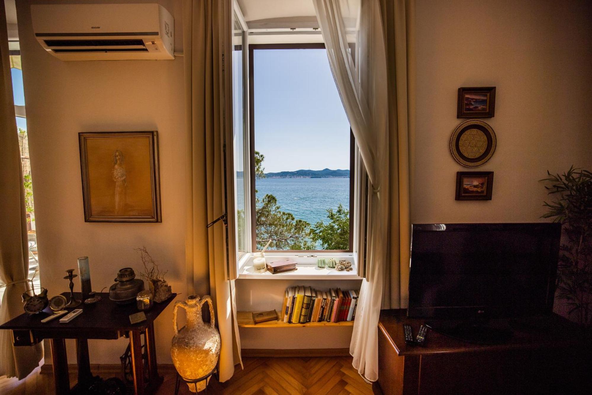 Apartman Center - Directly On The Sea *